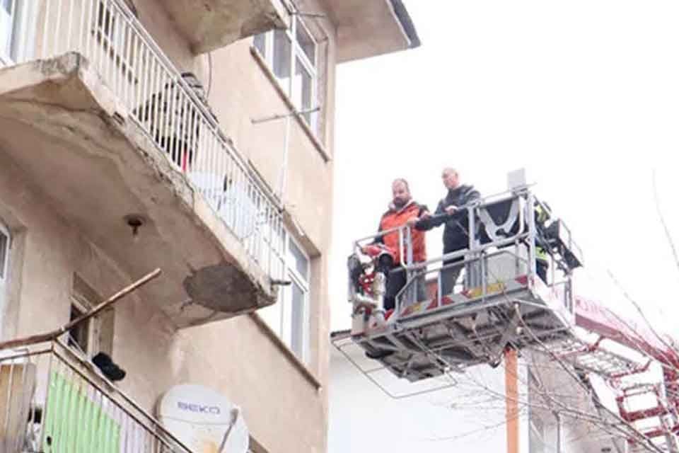 Erzurum'da, hırsızlık su&ccedil;undan hakkında 10,5 yıl kesinleşmiş hapis cezası bulunan