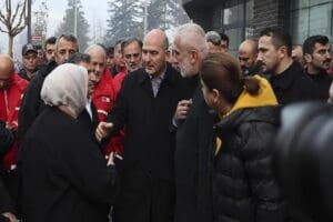 İ&ccedil;işleri Bakanı S&uuml;leyman Soylu, D&uuml;zce'deki deprem sonrası 8 bin konutta