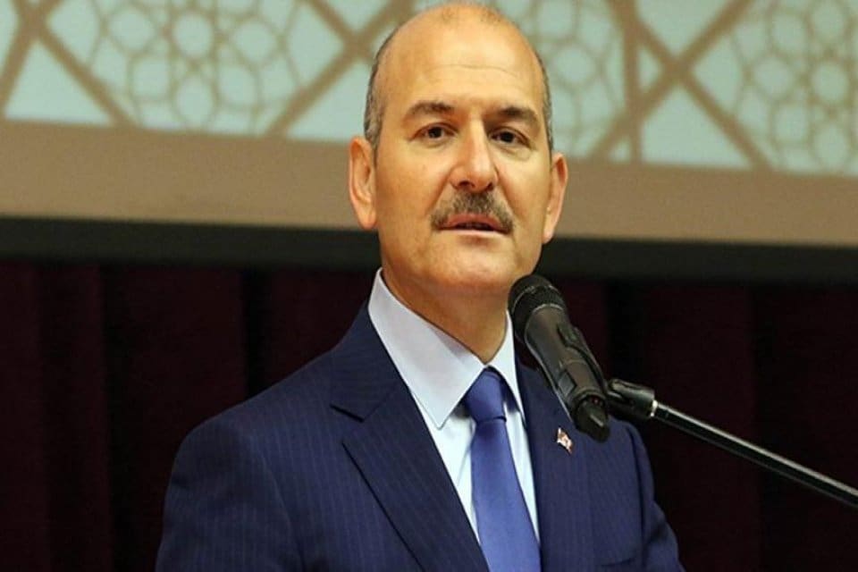 İ&ccedil;işleri Bakanı S&uuml;leyman Soylu, ABD Ankara B&uuml;y&uuml;kel&ccedil;iliği'nin sosyal medya hesabından