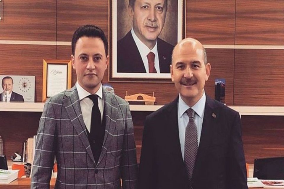 İ&ccedil;işleri Bakanı S&uuml;leyman Soylu, K&uuml;rşat Ayvatoğlu'nun uyuşturucu kullanırken ortaya &ccedil;ıkan