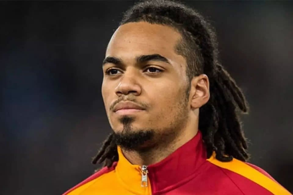 Birleşik Arap Emirlikleri'nde forma giyen Bel&ccedil;ikalı savunma oyuncusu Jason Denayer'in,