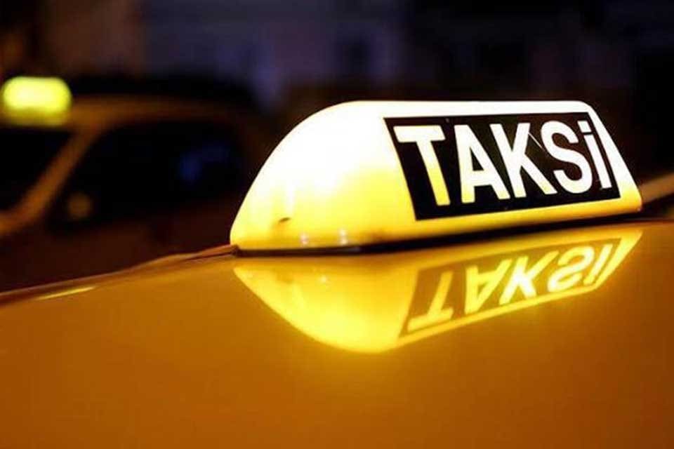 İzmir&rsquo;in Buca il&ccedil;esinde, ş&uuml;phe &uuml;zerine durdurulan bir taksiden 505 gram