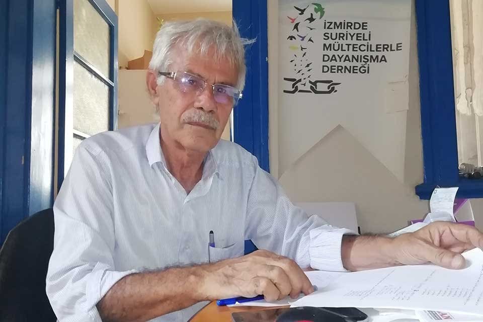 Suriyeli M&uuml;ltecilerle Dayanışma Derneği Başkanı Muhammed Salih Ali, İzmir&rsquo;de yaşayan