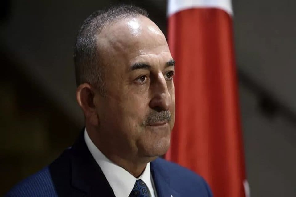 Dışişleri Bakanı Mevl&uuml;t &Ccedil;avuşoğlu, ''Suriyelilere kapı a&ccedil;ıldı' iddiasına yanıt verdi.