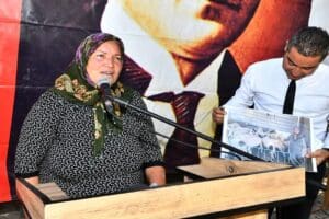 İzmir B&uuml;y&uuml;kşehir Belediye Başkanı Tun&ccedil; Soyer&rsquo;in &ldquo;Başka Bir Tarım M&uuml;mk&uuml;n&rdquo;