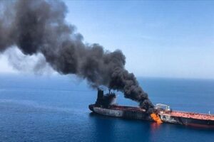Suudi Arabistan'ın Cidde limanındaki bir petrol tankerinde patlama meydana geldi. Patlamanın