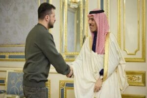 Suudi Arabistan Dışişleri Ferhan, Ukrayna Devlet Başkanı Zelenskiy'le g&ouml;r&uuml;şt&uuml;. Suudi