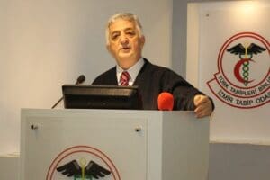 İzmir Tabip Odası Başkanı Dr. L&uuml;tfi &Ccedil;amlı, &ldquo;İzmir&rsquo;de son 1