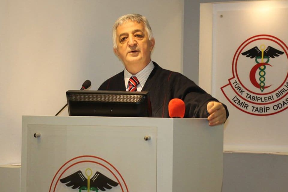 İzmir Tabip Odası Başkanı Dr. L&uuml;tfi &Ccedil;amlı, &ldquo;İzmir&rsquo;de son 1