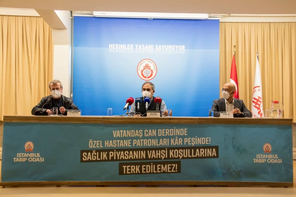 &Ouml;zel hastanelerde Kovid-19 testlerinden ve Kovid-19 tedavisi g&ouml;ren hastalardan &uuml;cret