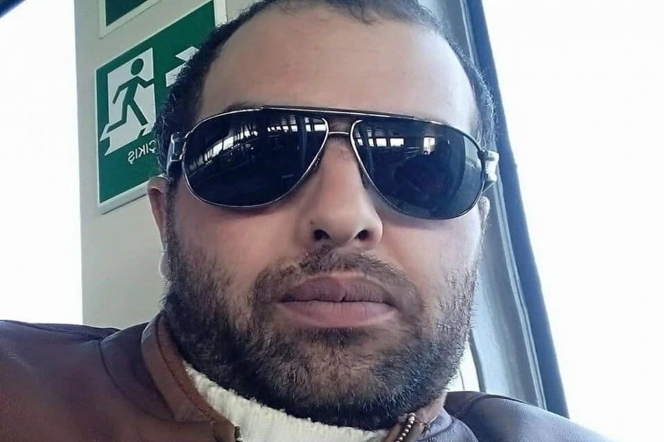 Kars'ın Arpa&ccedil;ay il&ccedil;esinde, kendisini 3 yıldır taciz ettiği iddiasıyla Birdal