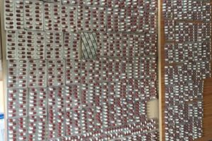 İzmir'in Bergama ilçesinde, polis ekiplerince durdurulan bir takside yapılan aramada 2