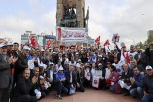Bug&uuml;n 1 Mayıs Emek ve Dayanışma G&uuml;n&uuml;… Bayram dolayısıyla d&uuml;nyada