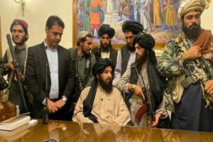 Afganistan'da Taliban 20 yıl sonra başkent Kabil'i ele geçirdi. Taliban
