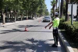 İ&ccedil;işleri Bakanlığı, 17 Mayıs sabah 05.00'ten itibaren uygulanacak kademeli normalleşme