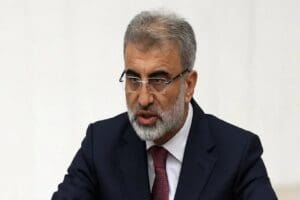 AK Parti Kayseri Milletvekili Taner Yıldız hastaneye kaldırıldı. Beyne pıhtı