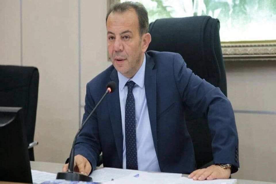Bolu Belediye Başkanı Tanju &Ouml;zcan, 6'lı masaya &ccedil;ağrıda bulunarak, "&Ouml;zellikle