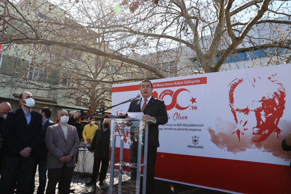 Kurtuluşun şehri İzmir&rsquo;in kalbi Konak&rsquo;ta, İstiklal Marşı&rsquo;mızın kabul&uuml;n&uuml;n 100. yıld&ouml;n&uuml;m&uuml;