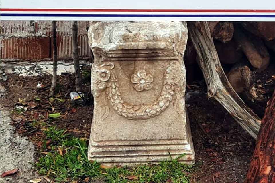 İZMİR'in Bergama il&ccedil;esinde jandarmanın bir eve d&uuml;zenlediği operasyonda ko&ccedil;başı fig&uuml;rl&uuml;