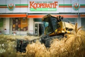 Tarım Kredi Kooperatifi deprem b&ouml;lgesindeki &ccedil;ift&ccedil;ilere destek vermeye devam ediyor.
