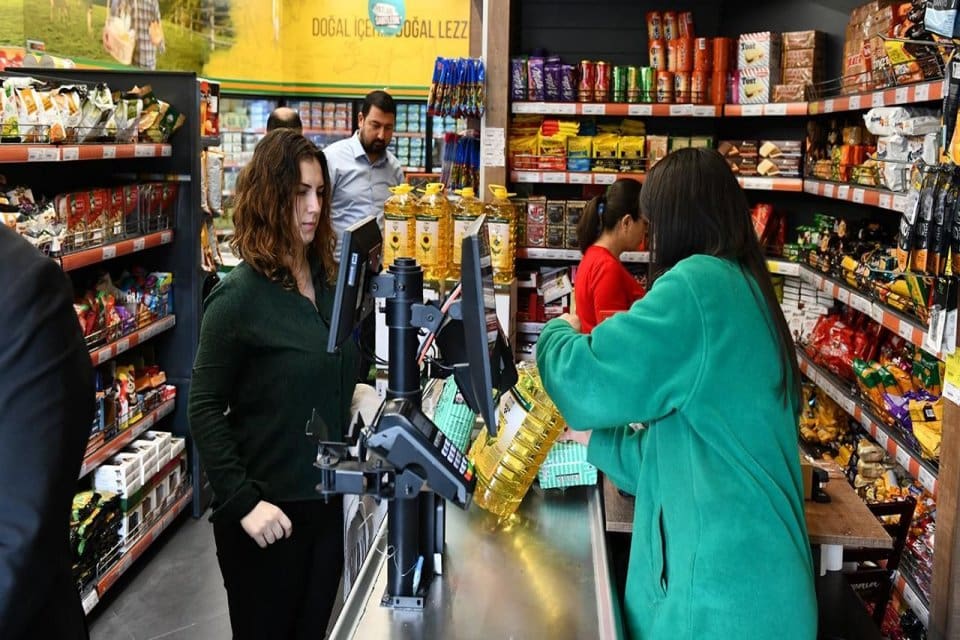 Tarım Kredi marketlerindeki, 900 gıda ve temizlik &uuml;r&uuml;n&uuml;nde fiyat sabitlemesi