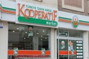 Tarım Kredi Kooperatifi Marketleri&rsquo;nde 15 Ağustos&rsquo;ta yapılan indirim a&ccedil;ıklamasının &uuml;zerinden