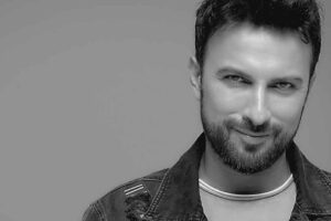 Megastar Tarkan, sanat hayatında 30'uncu yılı geride bıraktı. &Uuml;nl&uuml; sanat&ccedil;ı,