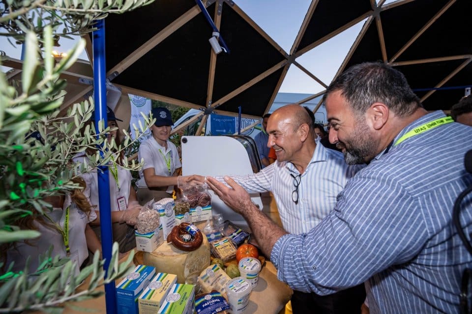 Terra Madre Anadolu Fuarı&rsquo;nda d&uuml;nyaya tanıtılan İzmir B&uuml;y&uuml;kşehir Belediyesi İzTarım&rsquo;ın