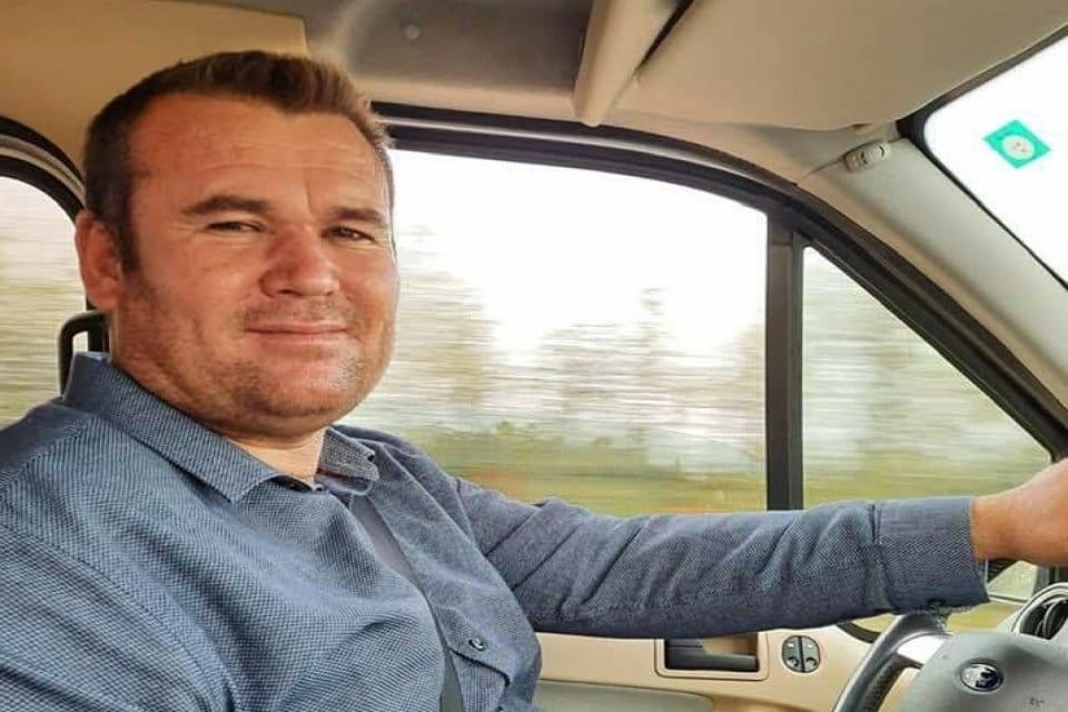 Manisa'nın Salihli il&ccedil;esinde, trakt&ouml;r&uuml;yle tarlasını s&uuml;rmeye giden &ccedil;ift&ccedil;i Mehmet Karakaya