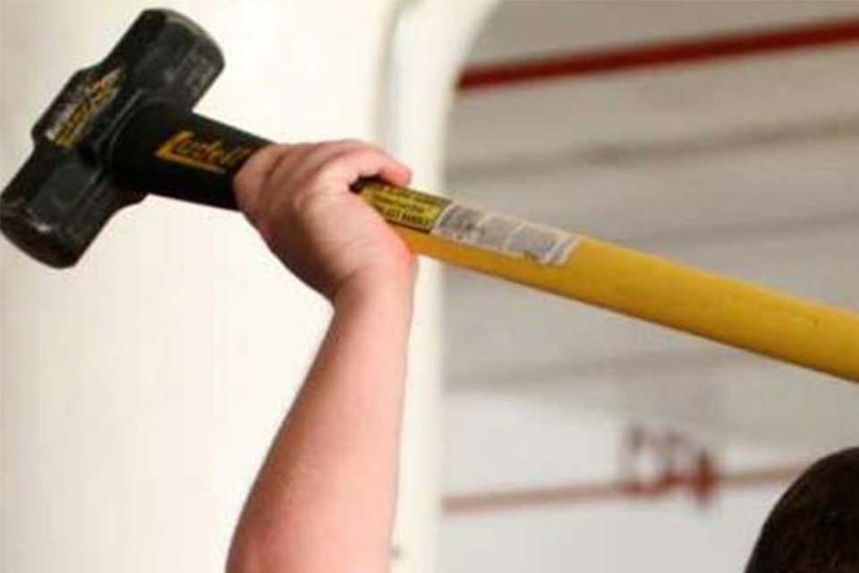 Muğla'nın Yatağan ilçesinde, psikolojik sorunları olduğu öne sürülen Ali T.