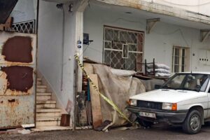 İzmir'in Çiğli ilçesinde, Murat I. (71), tartıştığı eşi Selma I.'yı