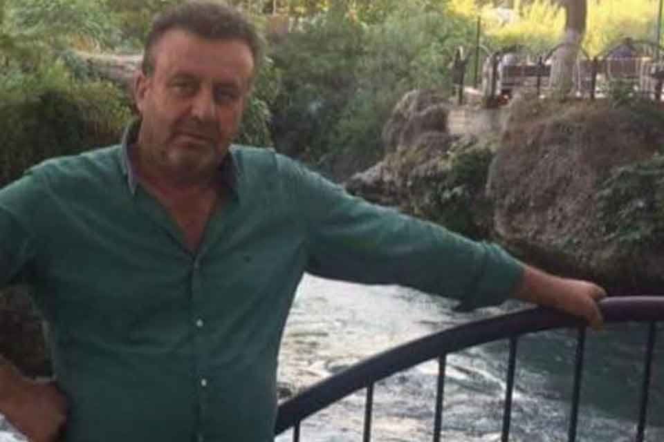 MANİSA'nın Alaşehir il&ccedil;esinde, K.C. (53), hen&uuml;z bilinmeyen bir nedenle aralarında