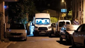 Sarıyer&nbsp;Bah&ccedil;ek&ouml;y'de bir kişi, evinde birlikte bulundukları Fatma Keke'yi (53) &ccedil;ıkan