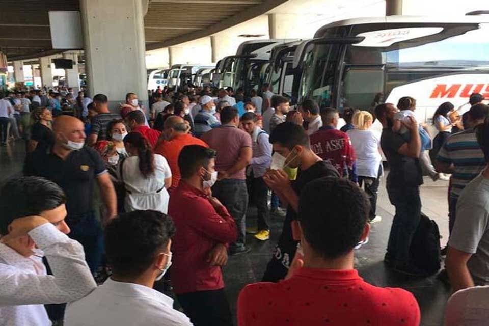 Kurban Bayramı'nın yaklaşmasıyla birlikte otob&uuml;s ve u&ccedil;ak bileti fiyatlarında artış