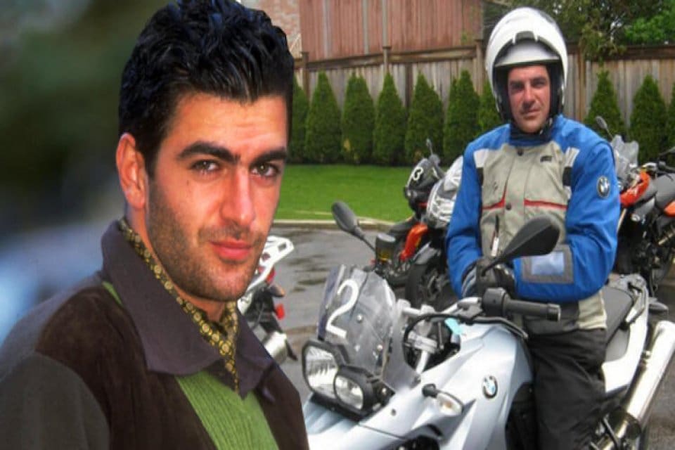 1995 yılında T&uuml;rkiye&rsquo;nin ilk erkek g&uuml;zeli se&ccedil;ilen Karahan &Ccedil;antay, Tayland&rsquo;da