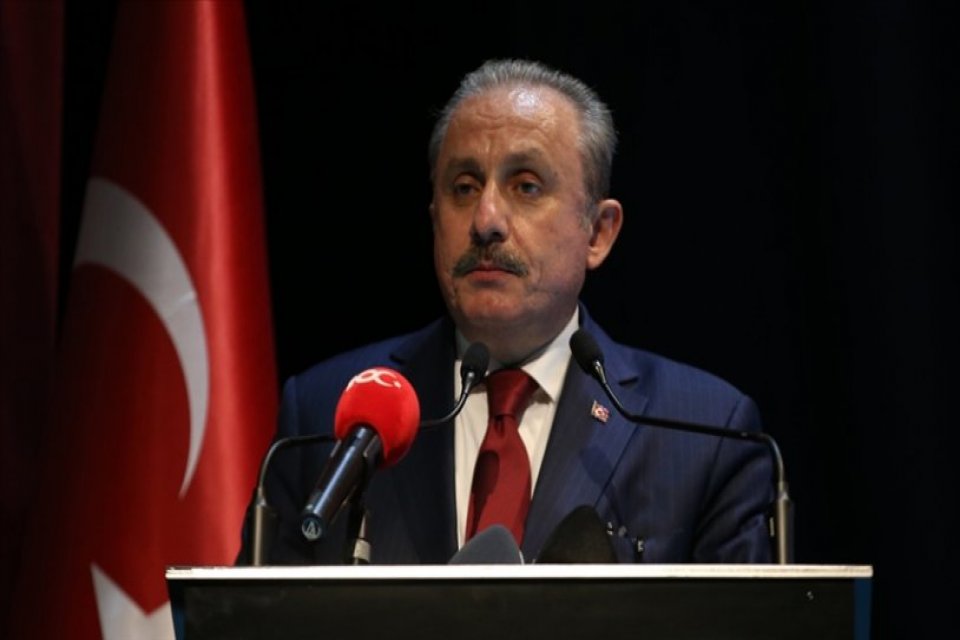 TBMM Başkanı Mustafa Şentop, Cumhurbaşkanlığı H&uuml;k&uuml;met Sistemi eleştirilerini yanıtladı. TBMM