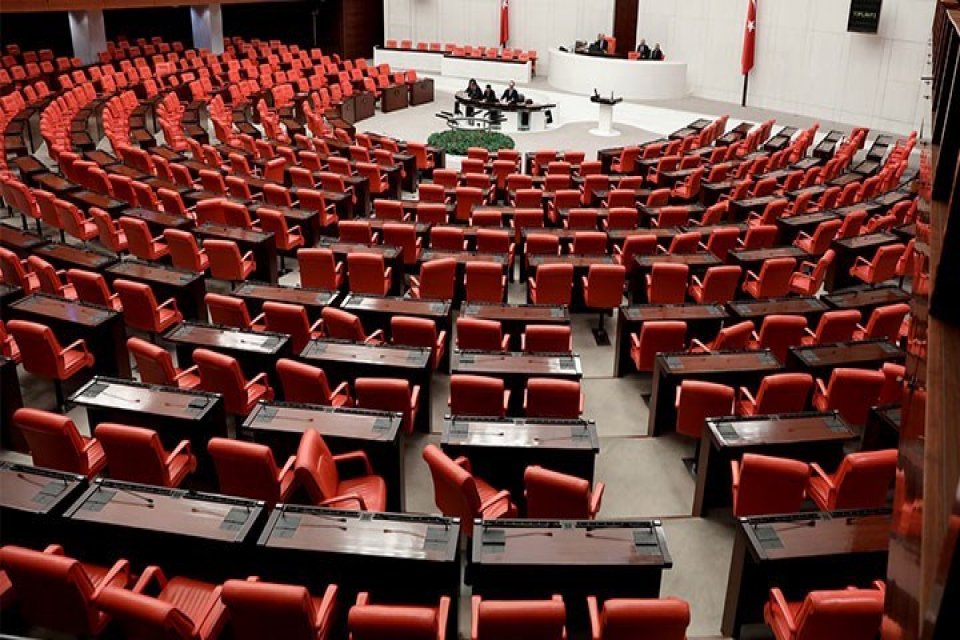 TBMM Genel Kurulu, toplantı yeter sayısı bulunmadığı i&ccedil;in kapandı. TBMM&nbsp;Genel