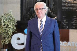 Covid-19 s&uuml;reci devam ederken aşılamanın hız kazanması ve fiziksel mağazaların