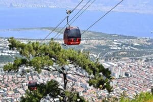 İzmir B&uuml;y&uuml;kşehir Belediyesi, yurt genelinde peş peşe &ccedil;ıkan orman yangınlarının