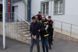 Bursa'nın Yıldırım il&ccedil;esinde bı&ccedil;aklanarak &ouml;ld&uuml;r&uuml;len İsmail Aslant&uuml;rk (20) soruşturmasına ilişkin