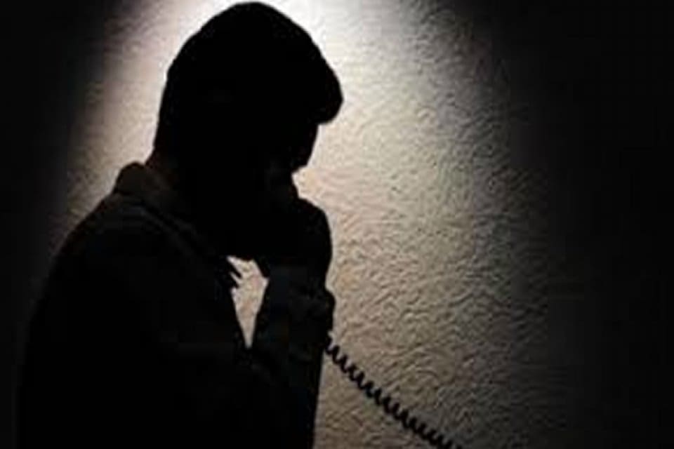 &Ccedil;ankırı'da kendisini emniyet mensubu olarak tanıtan ş&uuml;pheli, telefonla aradığı kişiyi