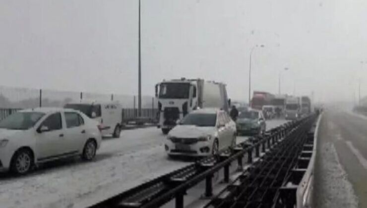 TEM’de kar kazası: Yol trafiğe kapandı