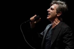 Daha &ouml;nce gazetecilerle yaptığı bir r&ouml;portajında "Ben artık yarı emekliyim"