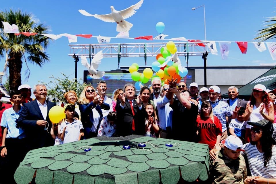 Bornova Belediyesi d&uuml;zenlediği Bornova Engelsiz Yaşam Festivali&rsquo;yle fark ve farkındalık