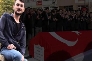Manisa&rsquo;nın Şehzadeler il&ccedil;esi Spil Dağı'nda u&ccedil;uruma yuvarlanan otomobilde, terhisine 1
