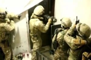 Şanlıurfa merkezli 7 ilde DAEŞ'e y&ouml;nelik operasyonda, metropollerde intihar eylemleri