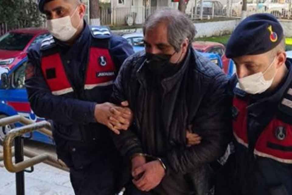 Hakkında "devletin birliği ve &uuml;lkenin b&uuml;t&uuml;nl&uuml;ğ&uuml;n&uuml; bozma" su&ccedil;undan 6 yıl