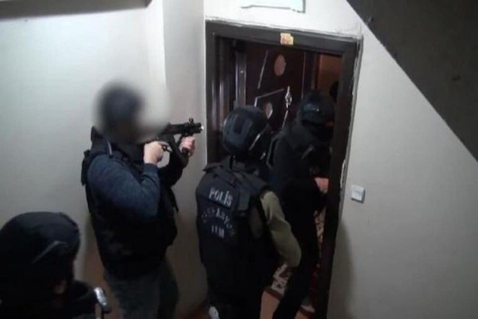 İstanbul ve İzmir&rsquo;de PKK/KCK'nın gen&ccedil;lik yapılanması olarak bilinen Devrimci Gen&ccedil;lik