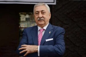 T&uuml;rkiye Esnaf ve Sanatkarlar Konfederasyonu (TESK) Genel Başkanı Bendevi Paland&ouml;ken,