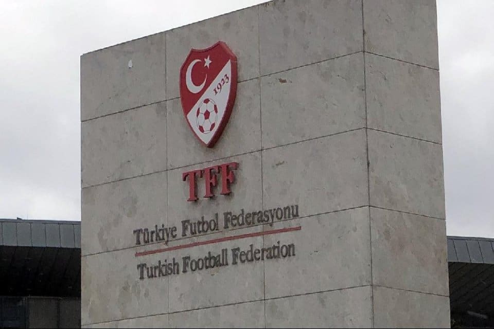 Spor Toto S&uuml;per Lig'de 6-14. hafta m&uuml;sabaka programı a&ccedil;ıklanırken, D&uuml;nya